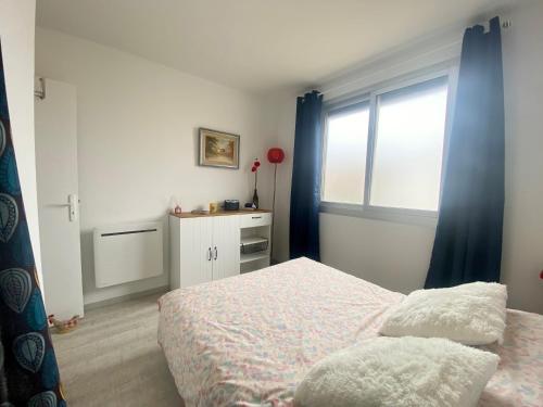 LE BOUCANET - APPARTEMENT CLIMATISÉ ENTIEREMENT RÉNOVÉ POUR 4 PERSONNES AVEC PARKING PRIVATIF