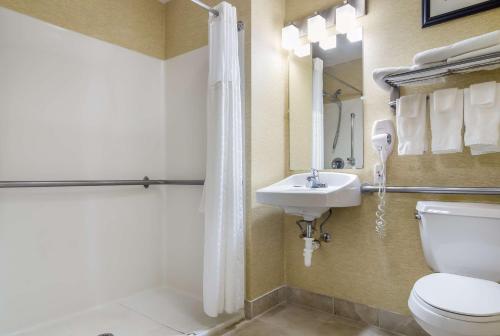 Koupelna v ubytování Quality Inn Goodland I-70