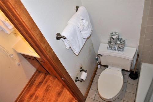 Koupelna v ubytování Fox Pine Lodge 3 bed 3 bath FPAF3