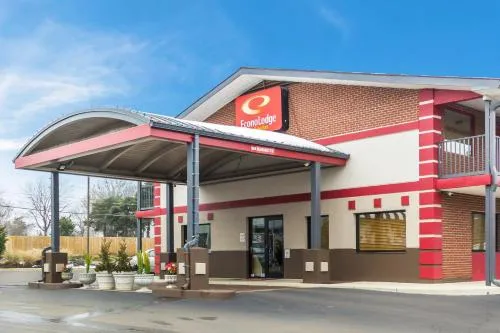 Econo Lodge Inn & Suites I-35 at Shawnee Mission in Olathe