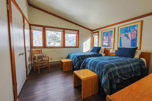 Postel nebo postele na pokoji v ubytování Tennis Townhome 2 Bd 25 Ba TTMR