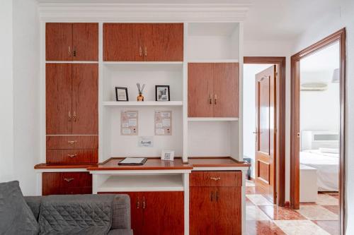 Apartment with Work/Study room close to Old Town
