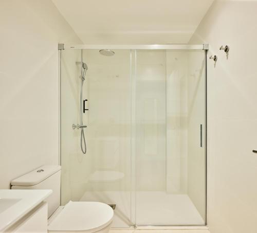 Et badeværelse på TARIFA ICEBERG 15 - Nuevo Ático Garaje y Piscina