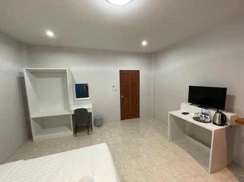 TV/trung tâm giải trí tại Elements Residence Samui
