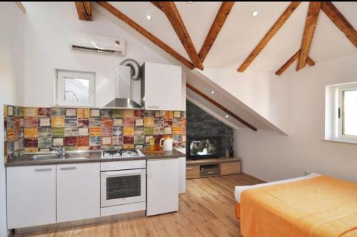 Η κουζίνα ή μικρή κουζίνα στο Beach GABRIELA Center