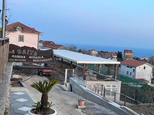 Фотография из галереи The Chalet, guest house в Аджероле