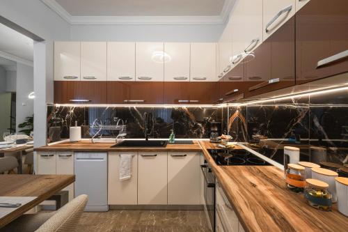 AD Modern City Center 3BR 2WC Apart Agias Sofias