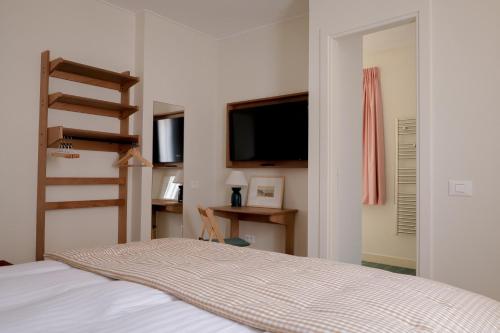 TV a/nebo společenská místnost v ubytování Alfred Hotels Monaco - ex Forum - Hôtel rénové