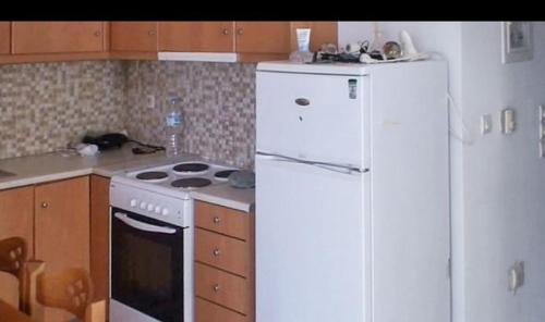 Dapur atau dapur kecil di sfirakis apartment sea side