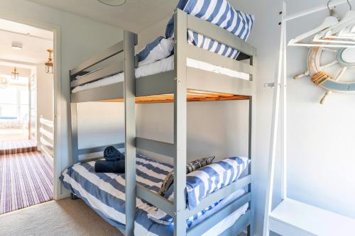 Katil atau katil-katil dalam bilik di Finest Retreats - Argraig