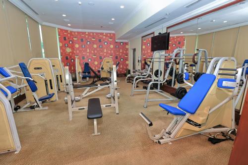 Fitness centrum a/nebo fitness zařízení v ubytování Le Royal Meridien Chennai