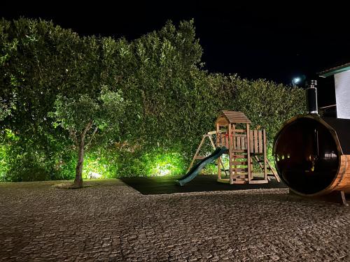 Κήπος έξω από το Sauna, Jacuzzi, Firepit, Playground - Oporto and Beach 15min