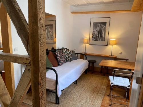 Cozy Apartment - City Center, Sunny and Pratical
