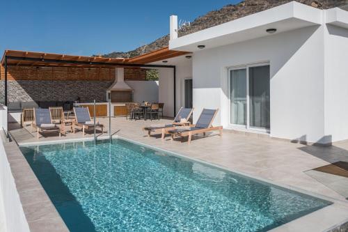 Kolam renang di atau dekat dengan Windless SeaView Villa, with Pool & Hot Tub, By ThinkVilla