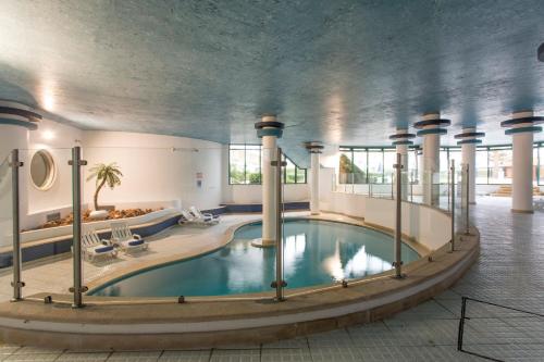 Amazing ApartHotel Apartments 2 Bedroom in Albufeira