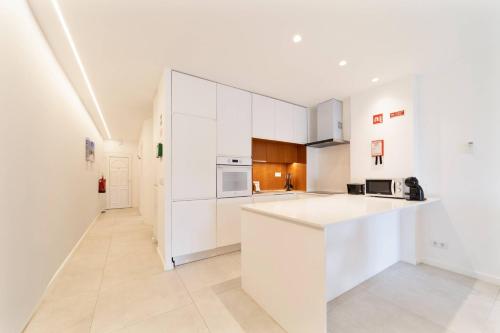 Saro Apartment by HelloVacations