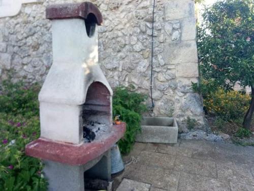 Κήπος έξω από το Monolocali Li furni