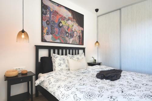 Splendeur - Modern Apartment with private parking