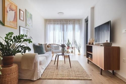 Splendeur - Modern Apartment with private parking