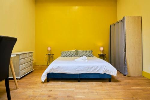 Photo de la galerie de l'établissement Lille côté prestige confortable 3 chambres babyfoot, à Lille