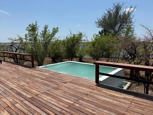 Kolam renang di atau dekat dengan Bubezi Villas