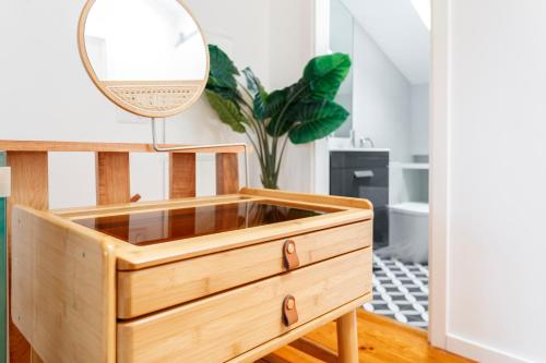 Bica Blue 1BR Loft w Riverview n AC by LU Holidays