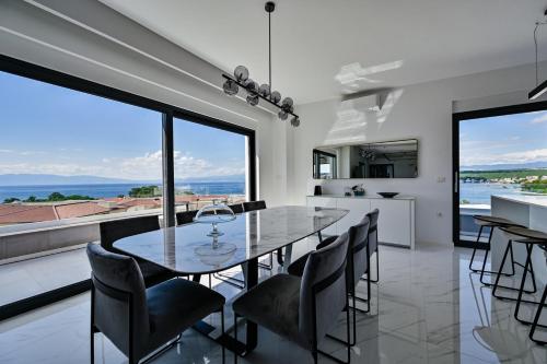 Luxury Penthouse Mia with panoramic sea view by Irundo