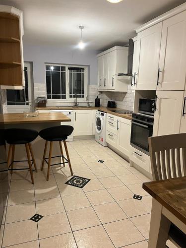 Gallery image of Large 3 bedroom family home in Maganey