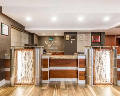 Η κουζίνα ή μικρή κουζίνα στο Quality Inn Sacramento Convention Center