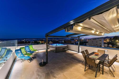 Luxury Apartment Carpe Diem, Roof Terrace with Jacuzzi