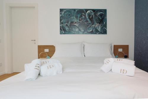 HrD Luxury Rooms photo 76