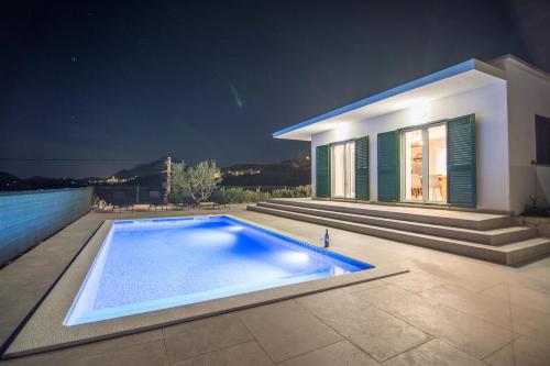 Villa Ivka NEW HOUSE pool and beautiful view