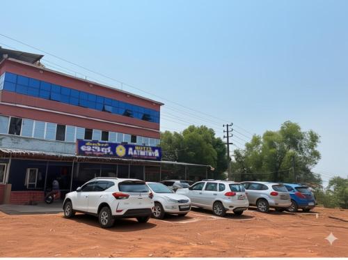 Gallery image of ATHITYA Rooms and Restaurant in Bhatkal