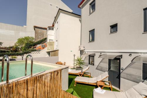 Πισίνα στο ή κοντά στο HostWise - Modern Flat with a Suite
