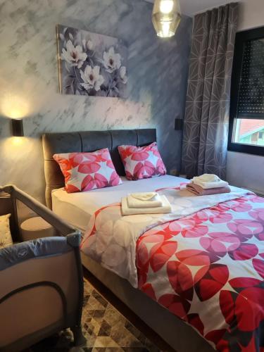 Ένα ή περισσότερα κρεβάτια σε δωμάτιο στο Apartman Ilic