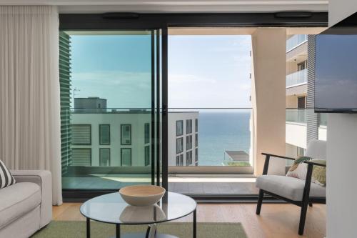 Acqua Residence VII by an island apart