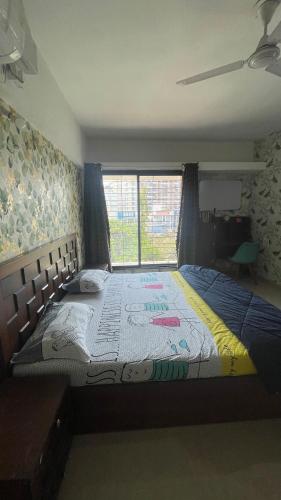 Ένα ή περισσότερα κρεβάτια σε δωμάτιο στο Lucky Home, Full apartment with balcony