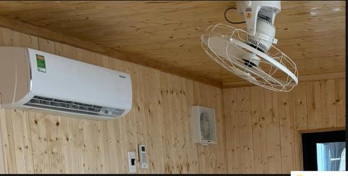 Φωτογραφία από το άλμπουμ του Bee Home Di Linh σε Kon Rung (1)