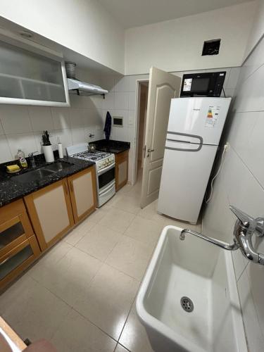 Kuchyň nebo kuchyňský kout v ubytování Edificio Las Calas