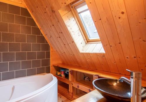 Ένα μπάνιο στο Caledonia