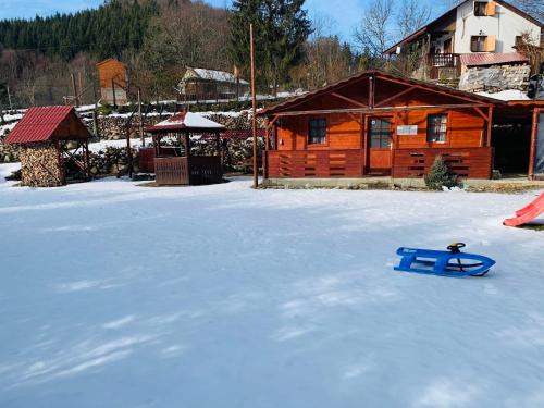 Photo de la galerie de l'établissement Cabana Baile Chirui Ciubar, à Kiruj Fürdő