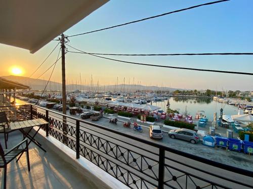 Modern Marina Vista Apartment