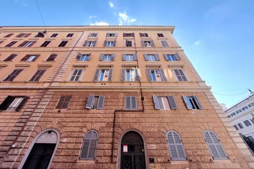 Cozy new flat near the Station!