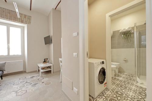 Cozy new flat near the Station!