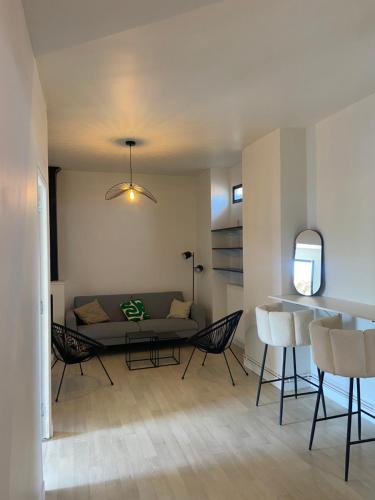 Khu vực ghế ngồi tại Jolie maison centre ville de Niort