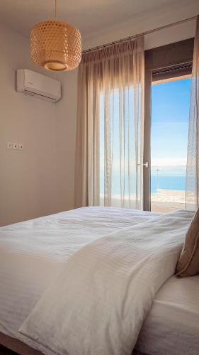 Voula Hill Panoramic Views of Sea and Athens 129 sqm 2 bedrooms 2 bathrooms Big Fully Equipped New Apartment Peaceful