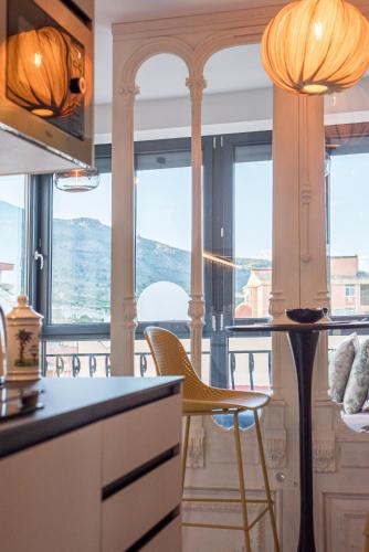 Regency Luxe Studio