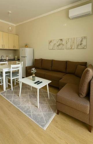 Home Inn Apartaments