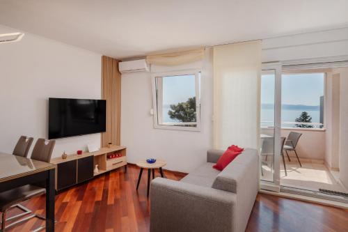 Big modern two - bedroom apartment with sea view and balcony - Spalato