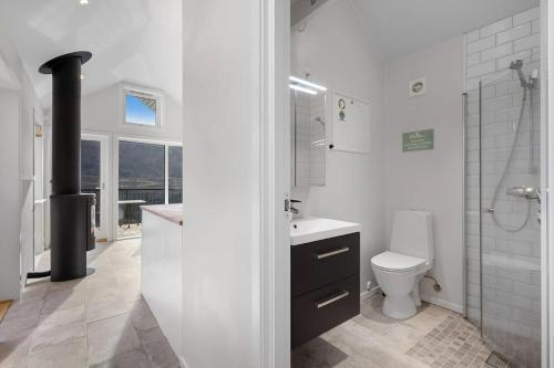 Ένα μπάνιο στο Stryn Fjord Cottage Faleide